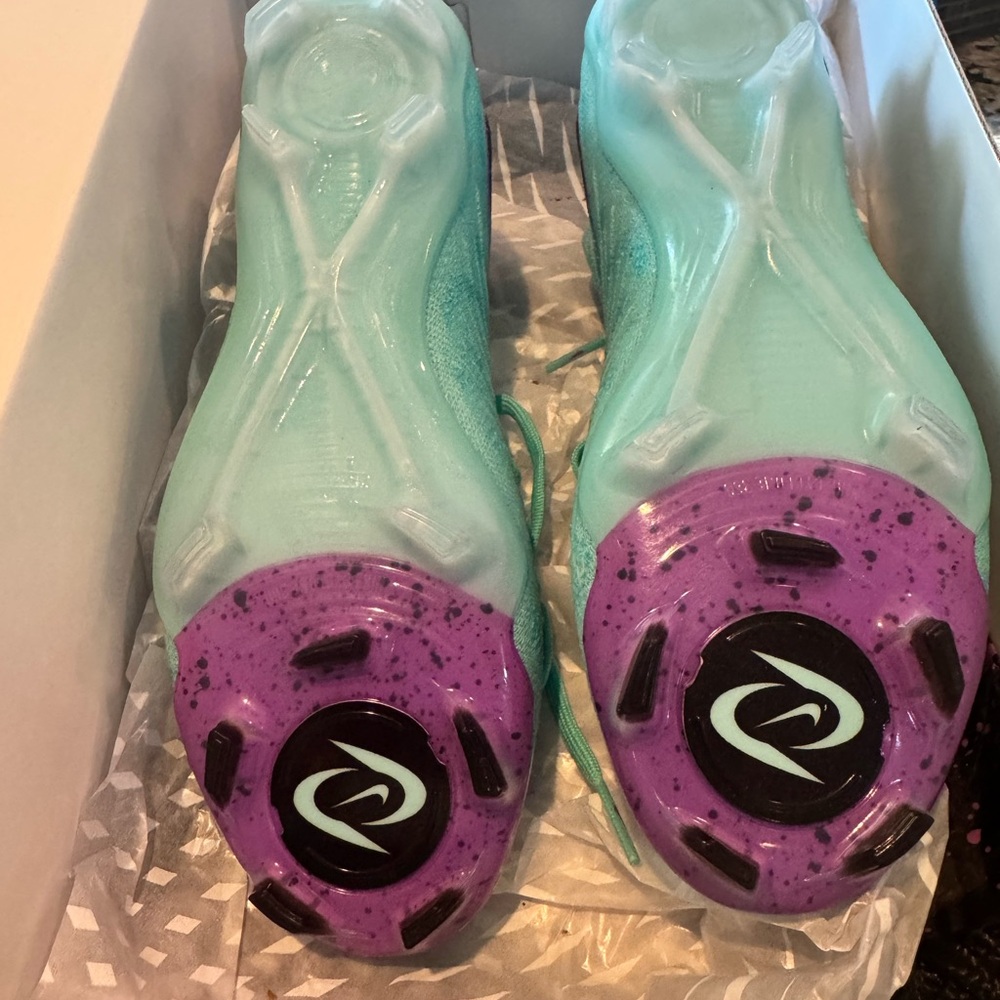 Nike Women's 6 phantom, Luna elite TF- Teal and Purple - Picture 4 of 8